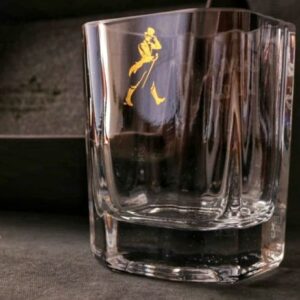 Vaso de whisky johnnie Walker