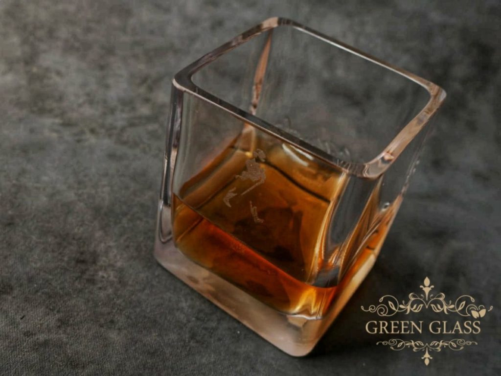 Vaso de whisky artesanal Johnnie Walker