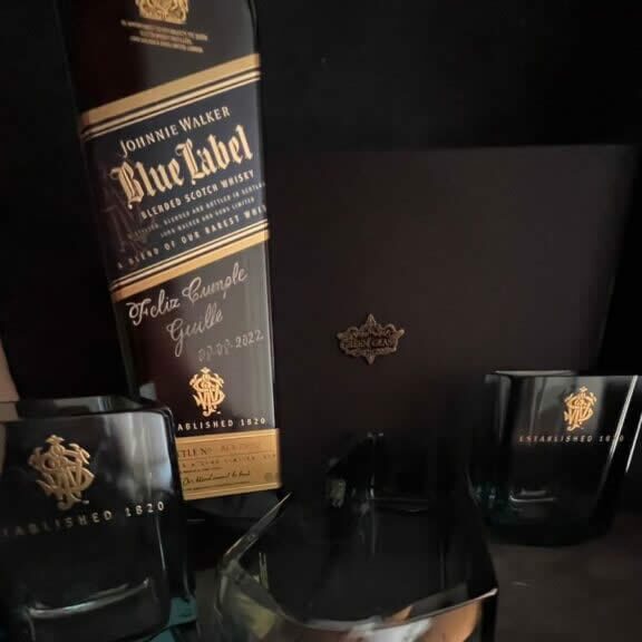 Vaso de whisky de lujo edición Whisky Custom fabricado en el taller de Green Glass Palermo.